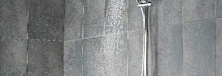 Duschkopf mit Wasserstrahl